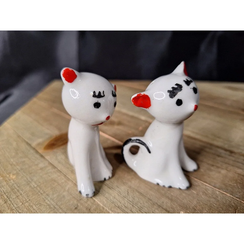 Vintage Ceramic Cat Salt and Pepper Shakers White Red Black Mid Century Kitsch
